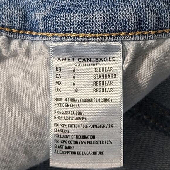 American Eagle Denim Mini Skirt Button Front Light Wash Casual Womens Size 6 - Picture 11 of 13